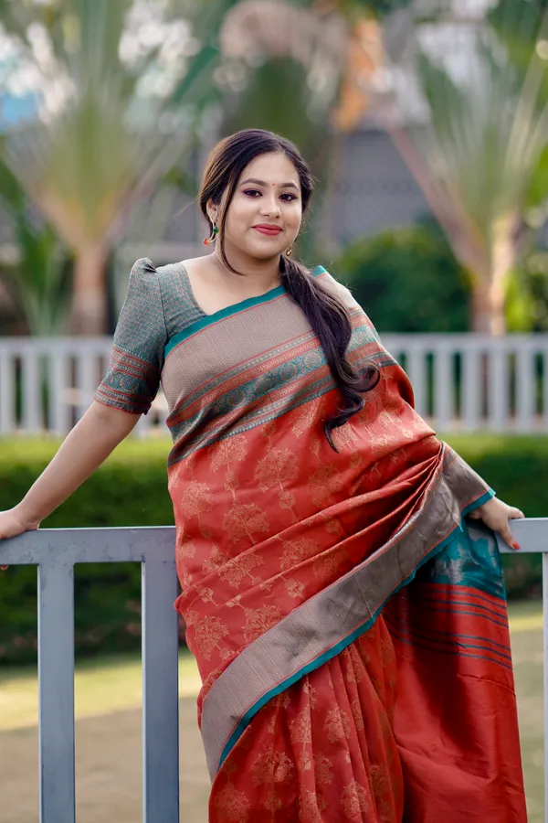 RED_KANJIVARAM_SILK_SAREE